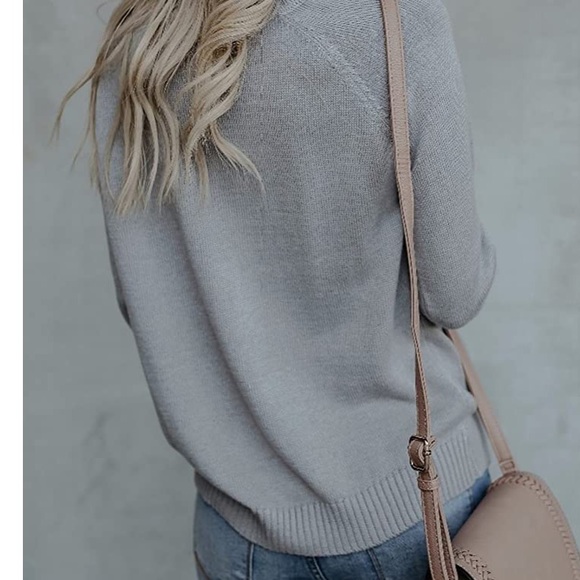 Beautiful woman knitted sweater long sleeve - Picture 3 of 8